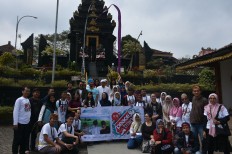 Peace Train gets people of different faith to talk to one another