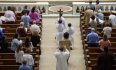 US Church divided over claims that pope ignored sex abuse 