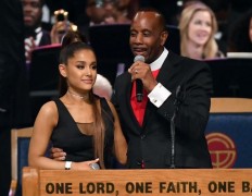 Aretha Franklin funeral bishop apologizes for 'groping' Grande