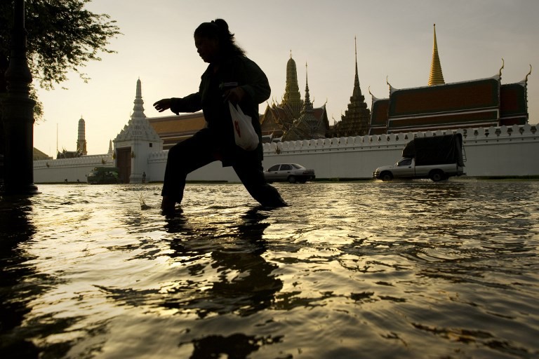 With rising sea levels, Bangkok struggles to stay afloat