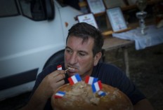 A participant of the 15th annual World Testicle Cooking Championship known as 