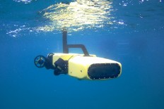 Australia unveils starfish-killing robot to protect Barrier Reef