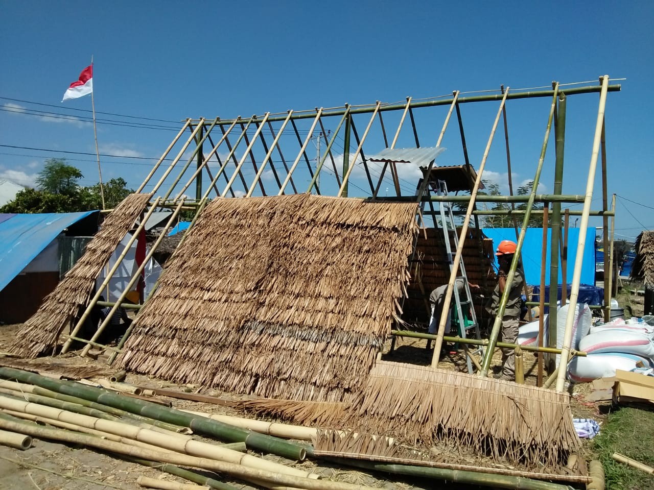 Quake Survivors Use Salvaged Materials To Build Better Shelters   2018 09 04 53049 1536043057. Large 