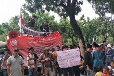 Residents of Jl. Cakung Cilincing face eviction