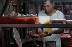 Going straight: Taiwan ex-gangster turns noodle chef