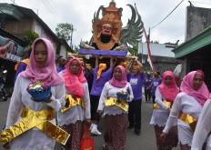 Javanese New Year parade in Malang village celebrates religious diversity