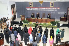 Vote graft convicts out