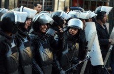 Egypt court suspends return of bearded police