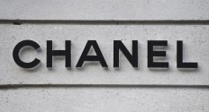Chanel halts Beijing fashion show over virus fears