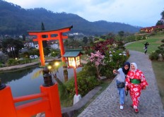 East Java resort offers Japanese hot springs