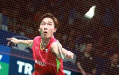 Momota becomes first Japanese man to top world rankings