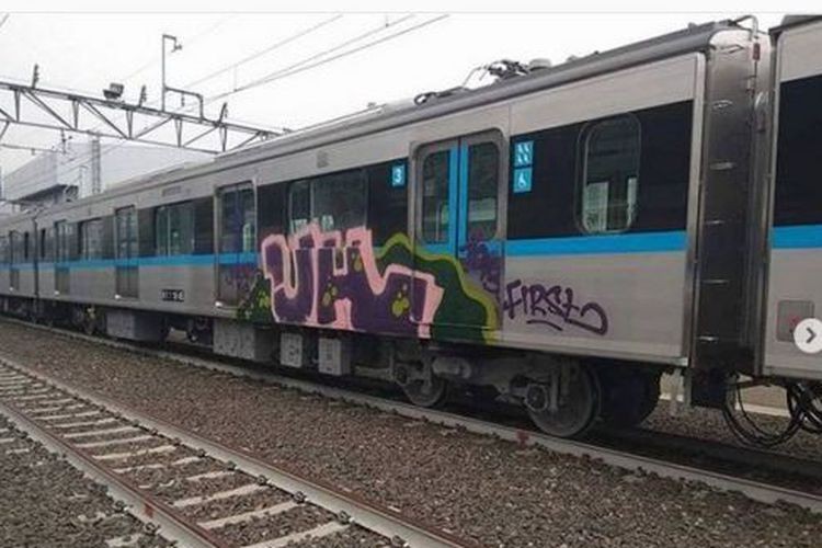 Brand-new MRT car vandalized in South Jakarta - City - The Jakarta Post