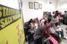 Govt looks to private employees to fill public jobs after 90% of applicants fail basic test