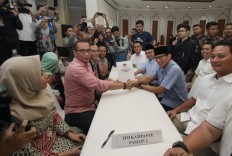 Jokowi team reports Rp 11b, Prabowo 'not much', in campaign funds