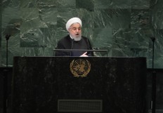 Trump accused of trying to 'topple' Iran leader in UN war of words
