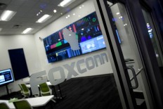 Foxconn ex-manager jailed for stealing 2,000 iPhones