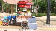 Govt to install solar panels on roofs of 800 public buildings this year