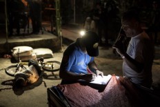 Filipinos deeply conflicted on Duterte's drug war