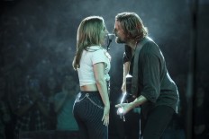Lady Gaga dazzles in 'A Star is Born' 
