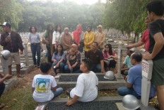 Families threaten to remove heroes' bodies from Kalibata cemetery