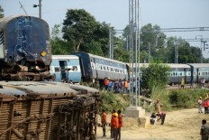 India train disaster toll rises amid anger over safety