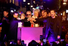 Mercury biopic crowns enduring majesty of Queen