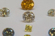 De Beers mines tech for future in synthetic diamonds