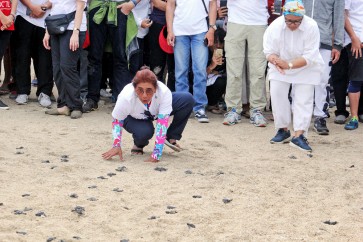 Susi threatens to ‘sink’ people asking silly questions about fish: Yes, she’s jo...