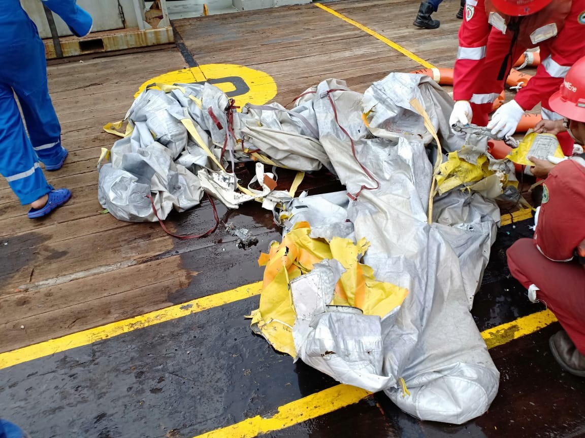 Basarnas locate debris, officials reported among passengers of Lion Air JT610