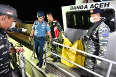 Identifying crash victims expected to take time