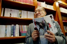 Outpouring of grief after death of celebrated martial arts novelist Louis Cha