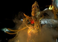 Celebrating in style: Wayang Jogja Night Carnival showcases a wayang orang (human puppet) troupe riding on floats to mark the 262nd anniversary of Yogyakarta.  JP/Tarko Sudiarno