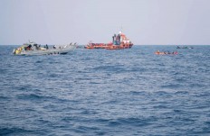 Navy elite divers discover Lion Air JT610 engine