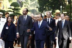 France, Vietnam sign $10 billion deals