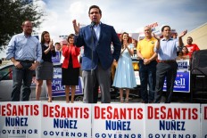 DeSantis ends election campaign, backs Trump
