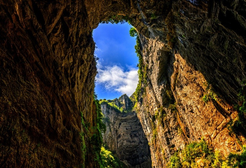 Skyscraper Sized Cave Found In China Science Tech The Jakarta Post   2018 11 09 58306 1541758241. Large 