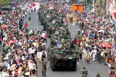 Surabaya Mayor Risma asks people to play patriotic anthems for 10 days