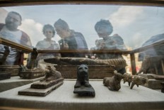 Cat mummies, animal statues discovered in Egypt sarcophagi