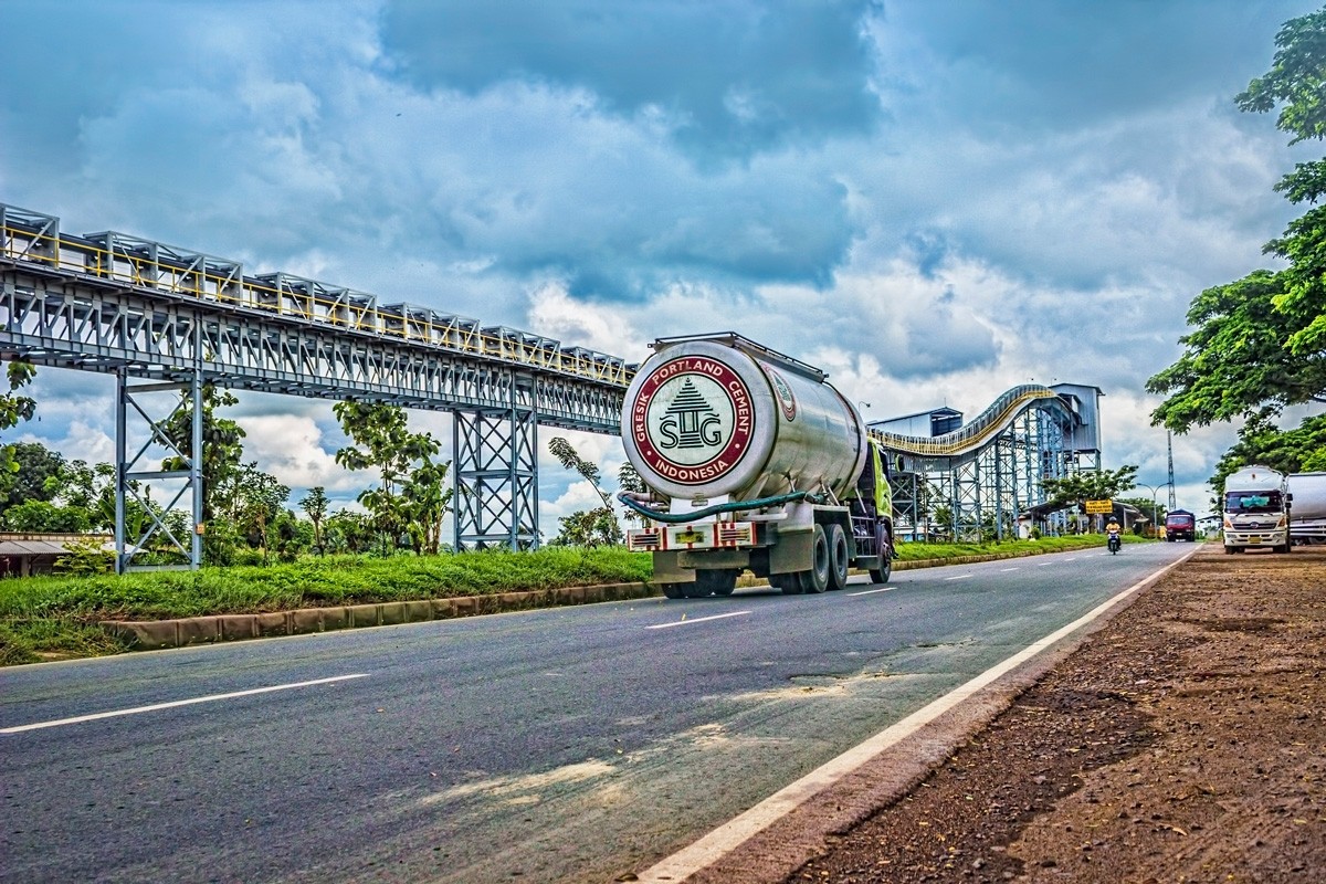 Semen Indonesia acquires Holcim Indonesia 
