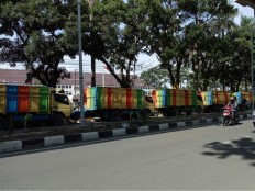 Truck drivers protest South Sumatra coal transport ban on public roads