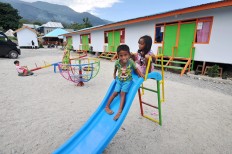 Hundreds of C. Sulawesi quake survivors work for UNDP cash aid