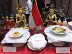 'Bubur ayam', 'kue lumpur' entice Koreans
