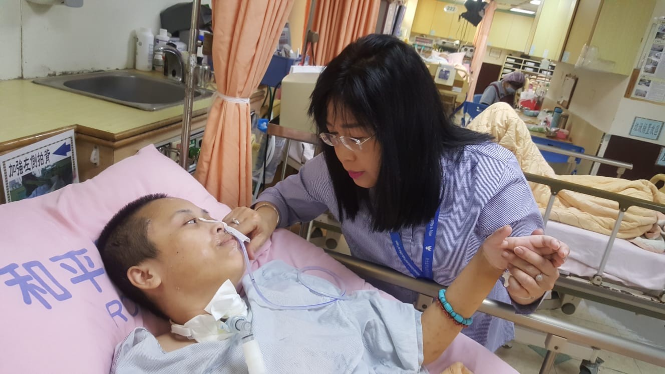 Govt facilitates return of paralyzed migrant worker in Taiwan