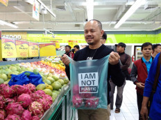 Toxic waste smuggling at Indonesian ports takes toll on local plastics industry