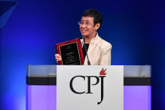 Rappler CEO Maria Ressa returns to Manila, confirms arrest warrant against her