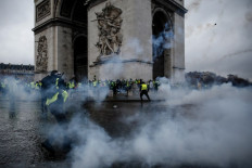 Over 1,700 arrested in latest 'yellow vest' protests in France