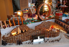 Architects build gingerbread city to whet appetite for design