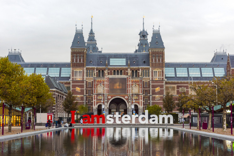 Boeing 747 becomes interactive exhibit outside Amsterdam hotel
