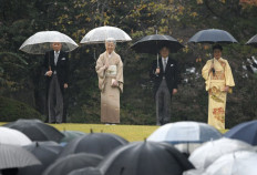 Japanese group sues over emperor's enthronement funding