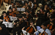 Bolivian youth orchestra plays for the future